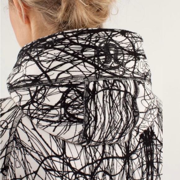 Lululemon Scuba hoodie zipup Nesting Black Bird / Ghost size 4 - Picture 7 of 11